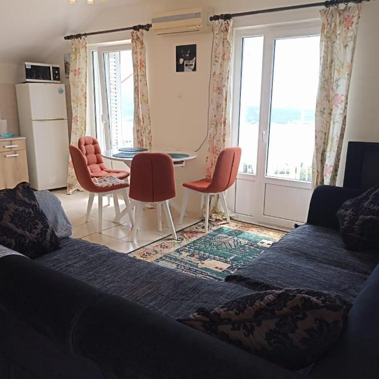 Magnificent View Apartment - One-Bedroom Apartment - 16