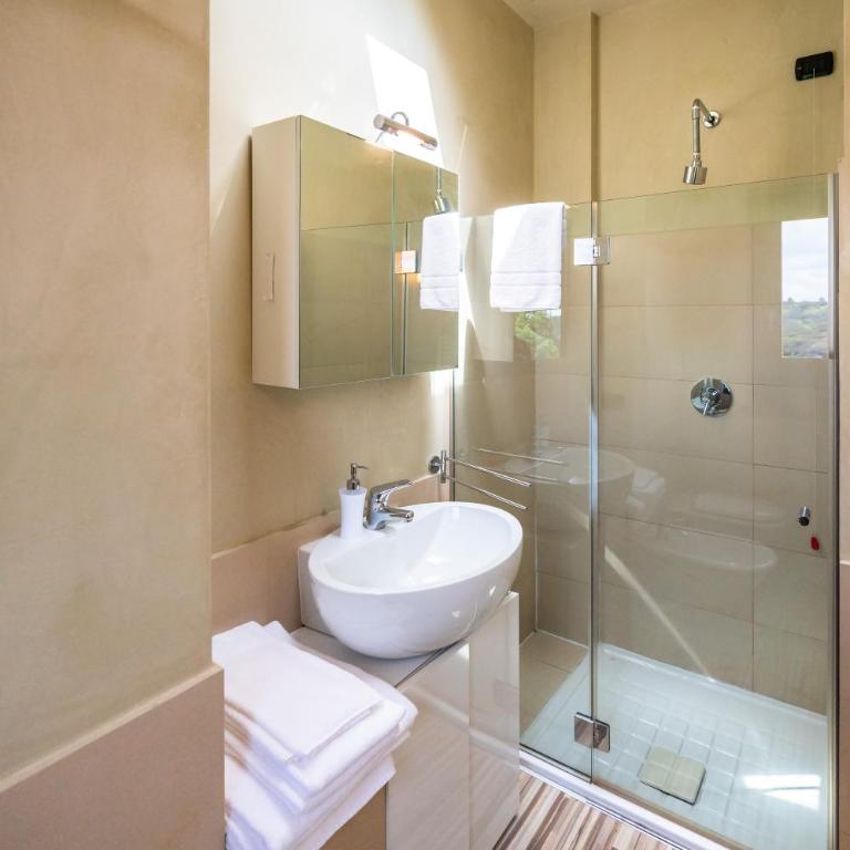 Aminta - Three-Bedroom Villa - 5