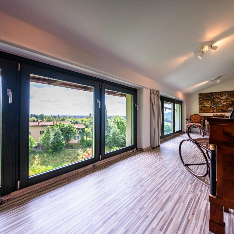 Aminta - Three-Bedroom Villa - 16