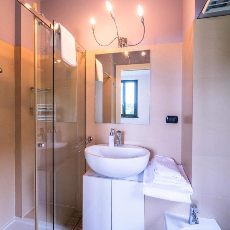 Aminta - Three-Bedroom Villa - 31