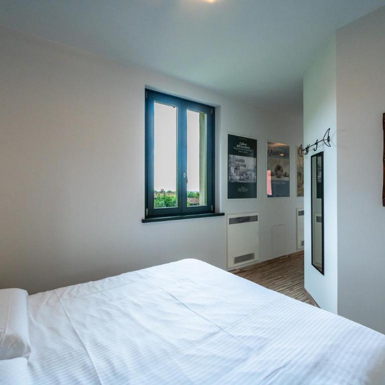 Aminta - Three-Bedroom Villa - 21