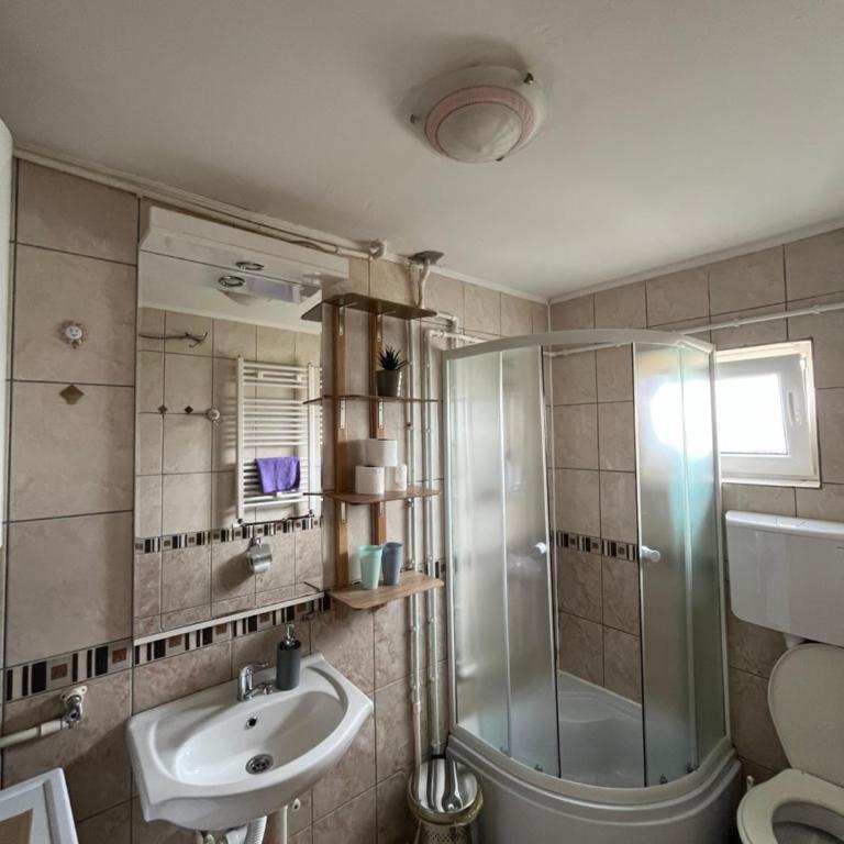 Guest House Nena - Four-Bedroom House - 18