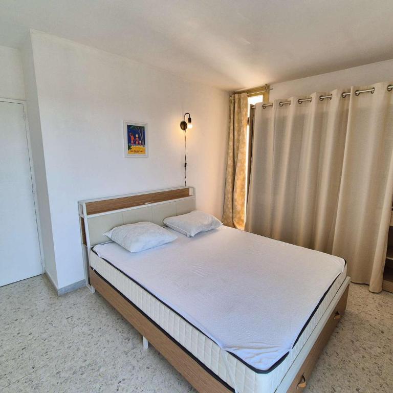 Piscine, Wi-Fi, climatisation, garage privatif, terrasse, plages et commerces à pied - Apartment mit Meerblick - 10