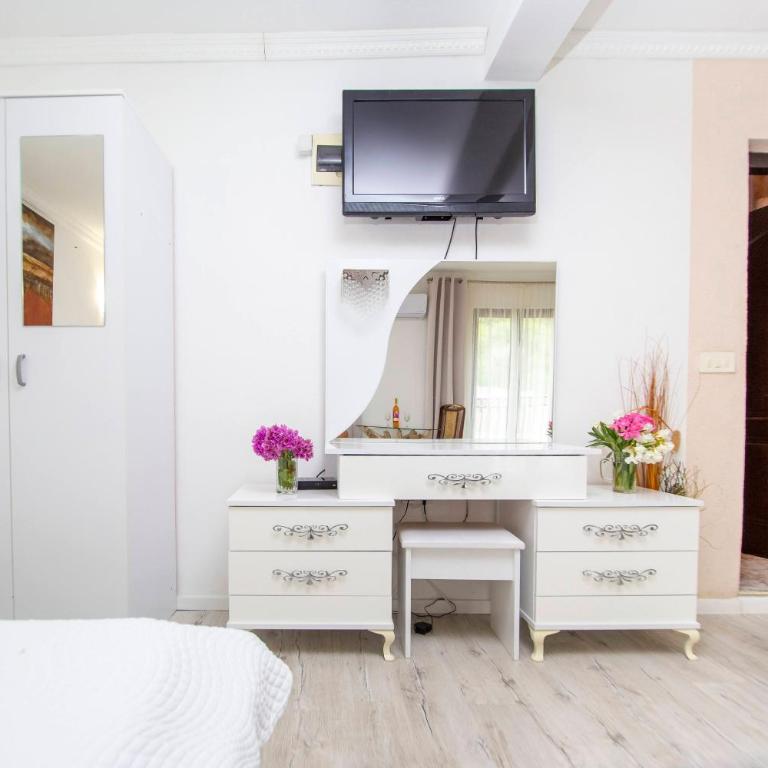 Rama Residence - Deluks Dvokrevetna Soba sa Bračnim Krevetom i Balkonom - 2
