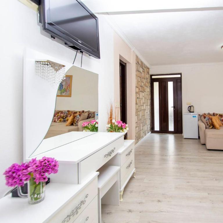 Rama Residence - Deluks Dvokrevetna Soba sa Bračnim Krevetom i Balkonom - 4