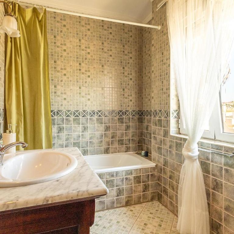 Amazing Home In Torrevieja - Casa de vacaciones de 5 dormitorios - 25