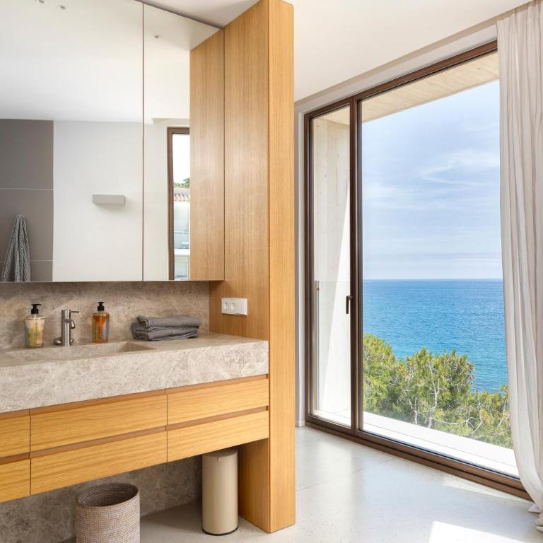 Hostal Boutique Es Portalet - Apartamento de 2 dormitorios con terraza y vistas al mar - 12