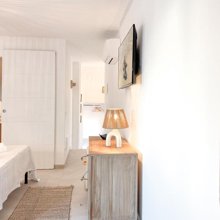 Petra Maris Luxury Rooms - Camera Matrimoniale Standard - 4