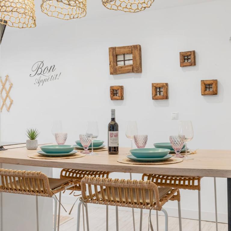 Beautiful Apt, 7pax, Jacuzzi, PingPong, 3min beach - Apartamento de 3 dormitorios - 11
