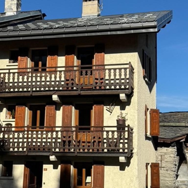 Maison de village aux Allues, 3 chambres, proche commerces - FR-1-411-987 - Maison de Vacances - 3