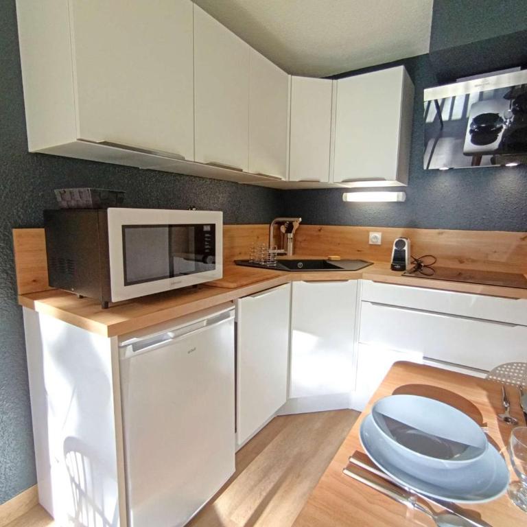 Appartement T3 pour 6 personnes, balcon sud, parking, proche des pistes – Saint-Lary-Soulan - FR-1-457-146 - Apartment - 8