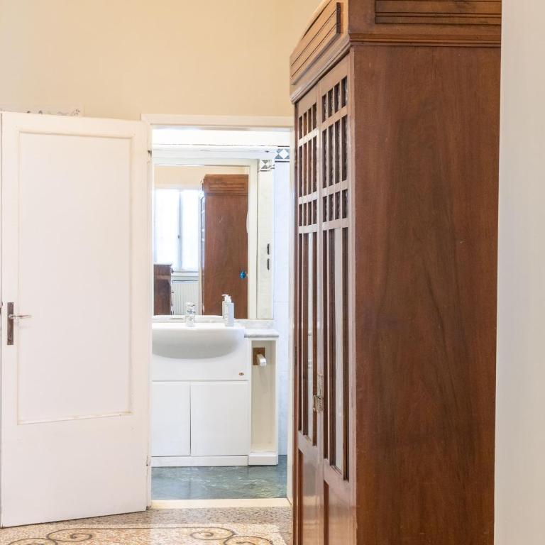 Vintage Charm & Color, Central and Spacious - Two-Bedroom Apartment - 53