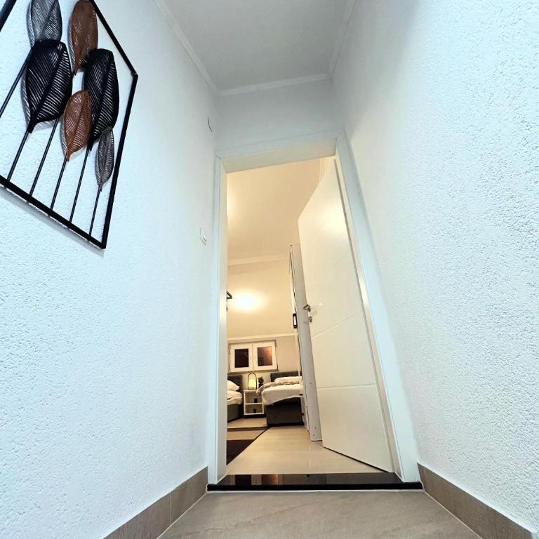 Mira Apartmani - One-Bedroom Apartment - 4