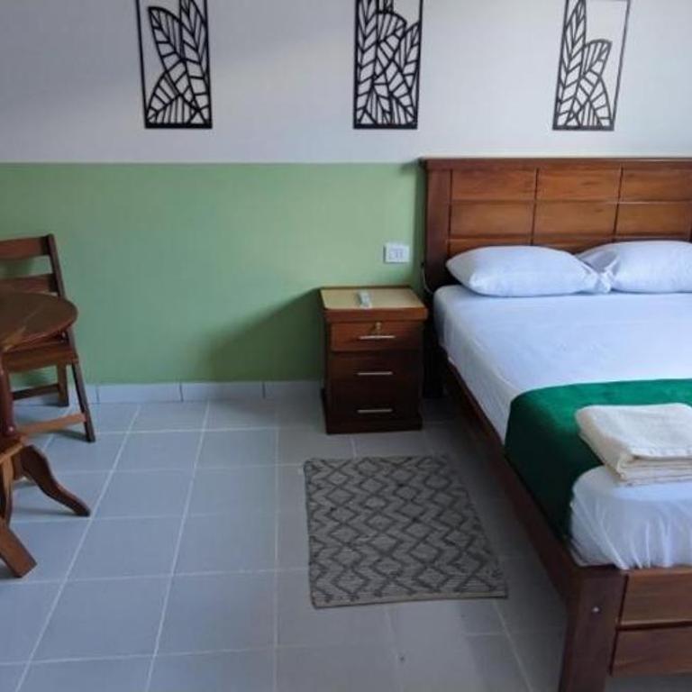 Hostal Center - Habitación Doble - 11