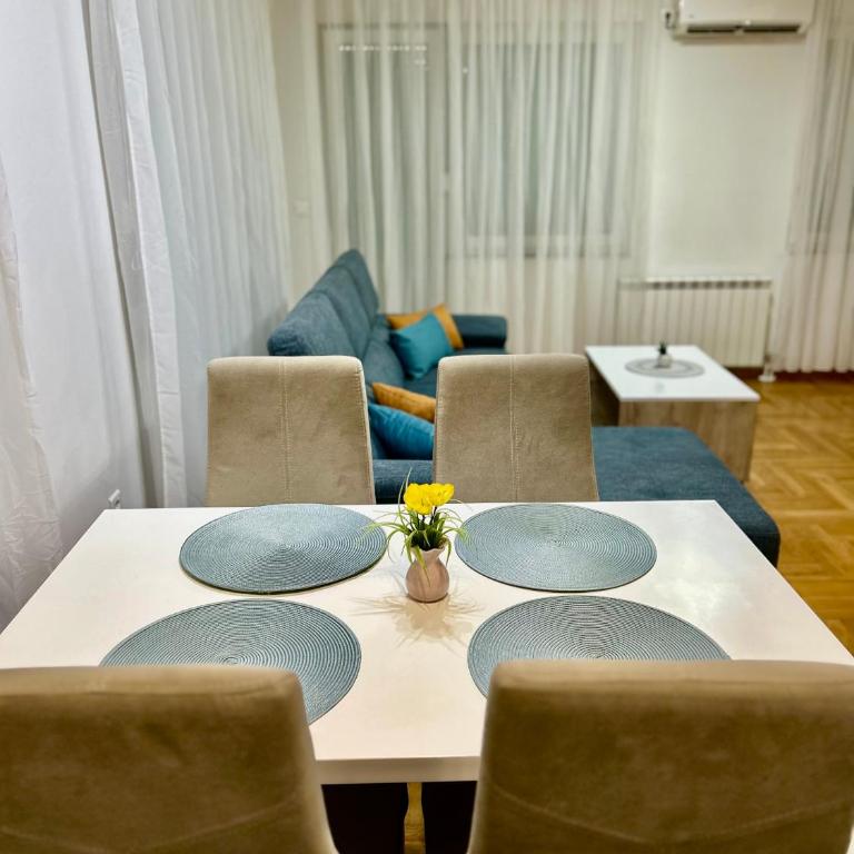 Centrum Apartman - Two-Bedroom Apartment - 10