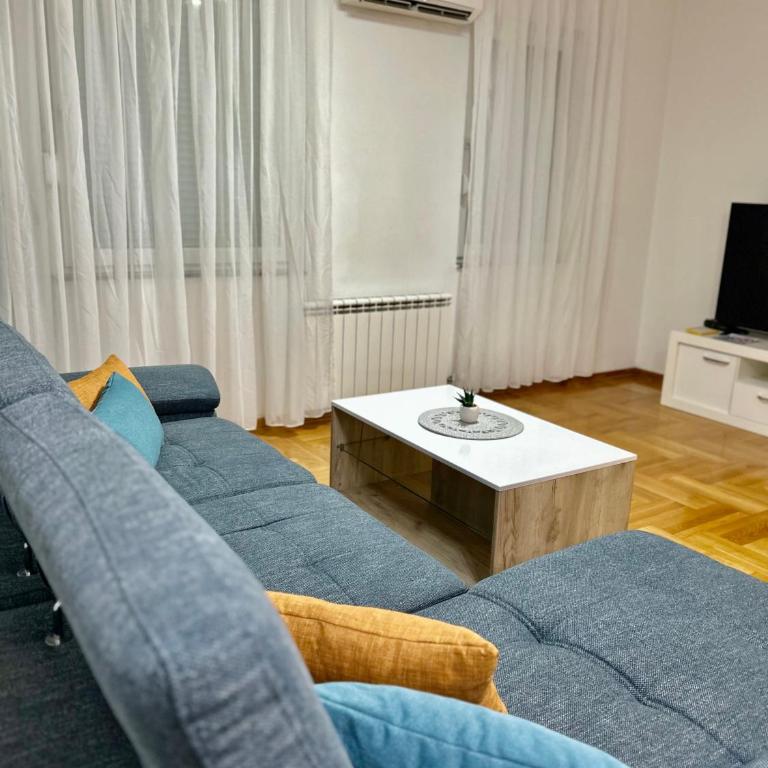 Centrum Apartman - Two-Bedroom Apartment - 7