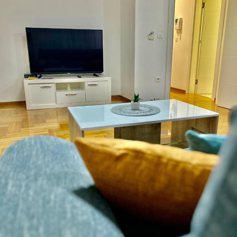 Centrum Apartman - Two-Bedroom Apartment - 9