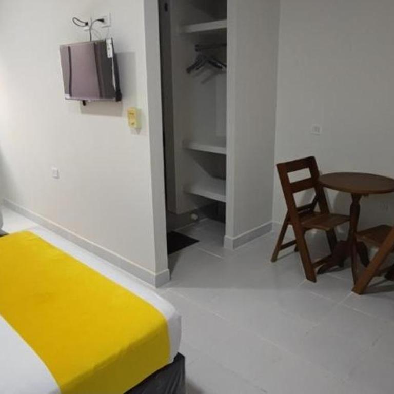 Amaca Hostal - Habitación cuádruple - 13