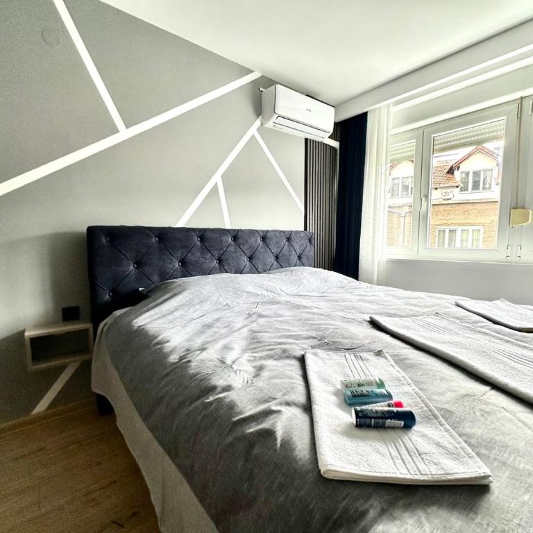 Lux Apartments NK - Old Town - Studio Apartment with King Bed - 36