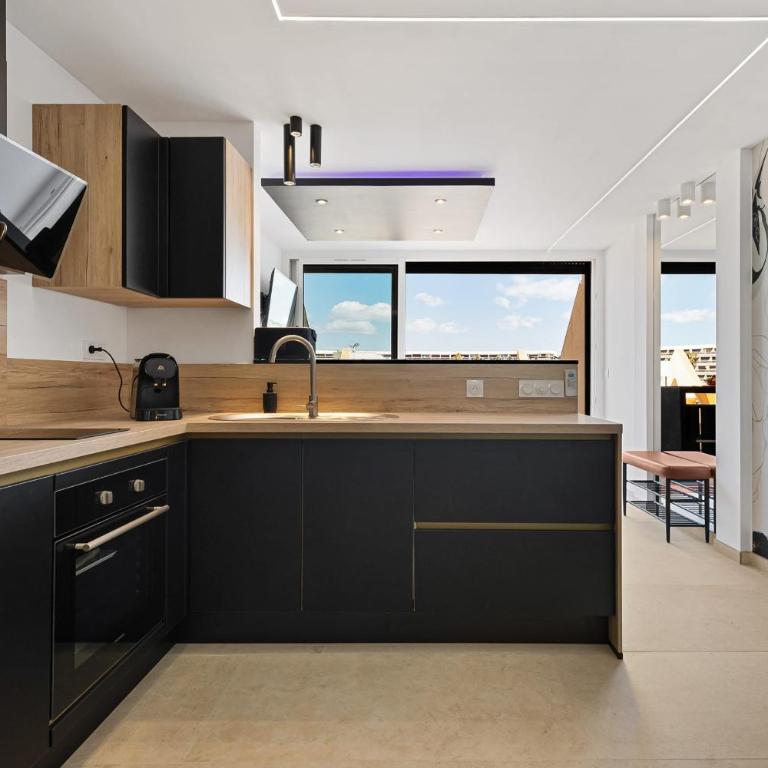 Tiffanys Heliopolis Design & premium apartment with terrace - Apartment - 7
