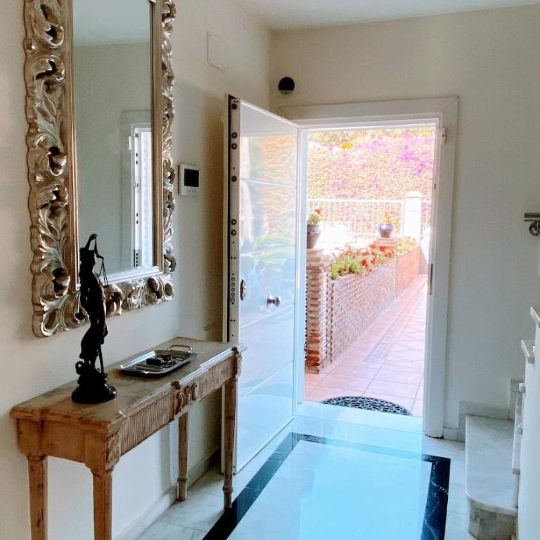 House with sea views and swimming pool - Villa - 12