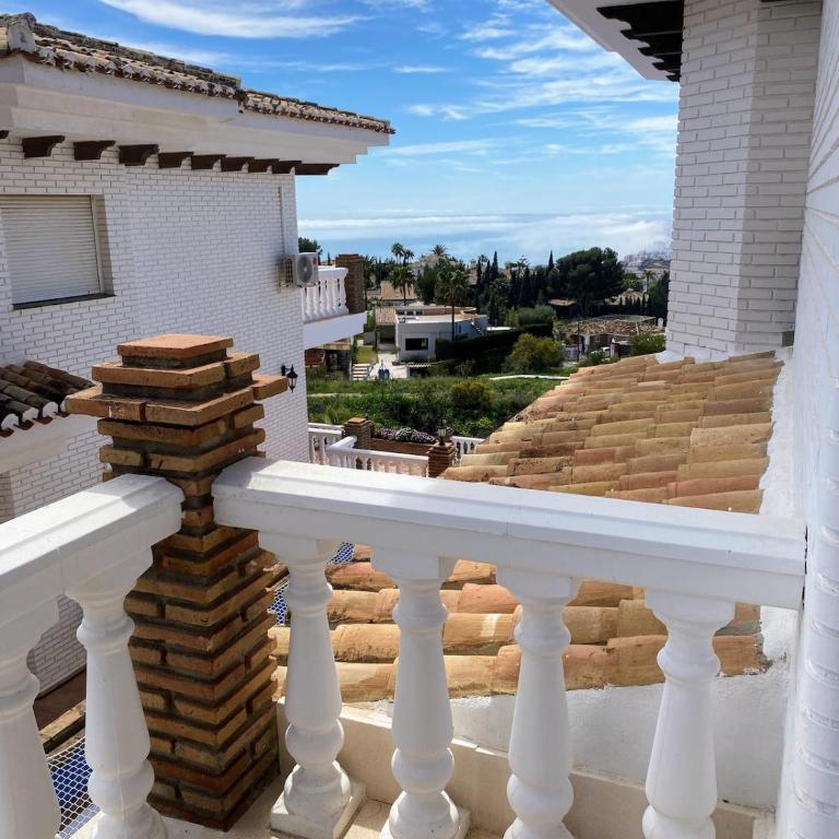 House with sea views and swimming pool - Villa - 23