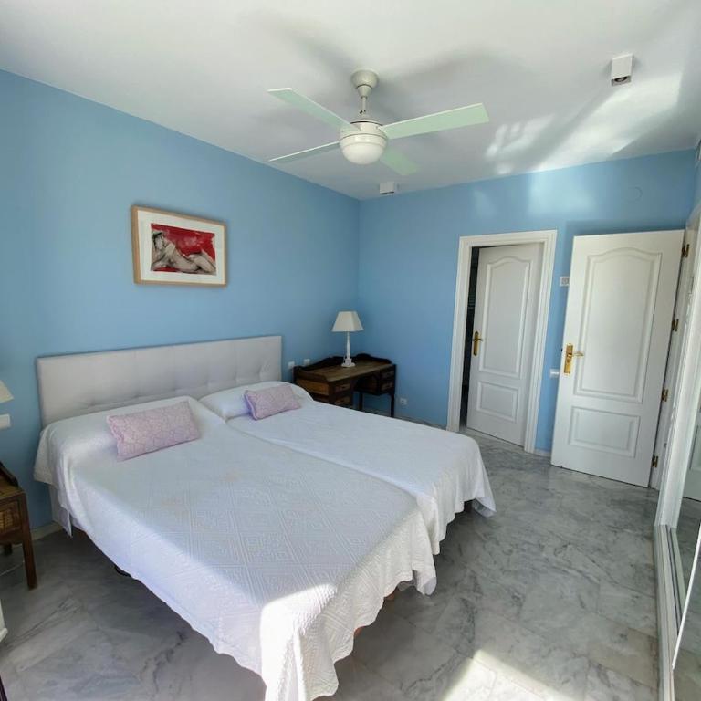 House with sea views and swimming pool - Villa - 29