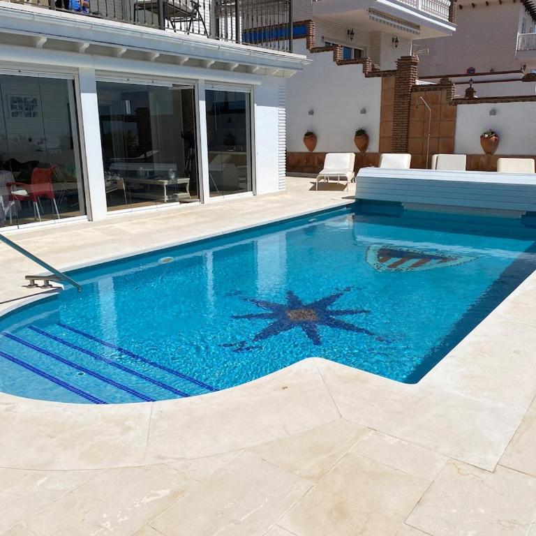 House with sea views and swimming pool - Villa - 8