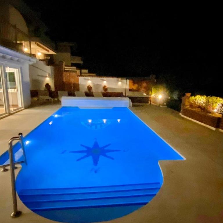 House with sea views and swimming pool - Villa - 51