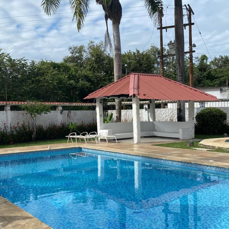Casa de descanso con piscina - Casa de 2 dormitorios - 7