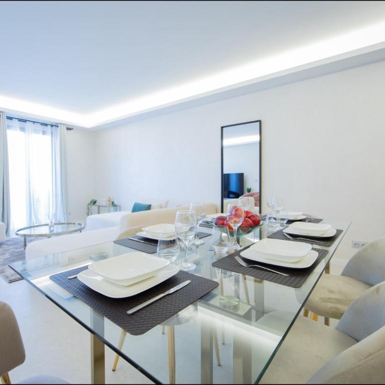 Hôtel Particulier Marceau - Central Cannes - New - Walk to La Croisette - ALPHA - Three-Bedroom Suite with balcony - 11