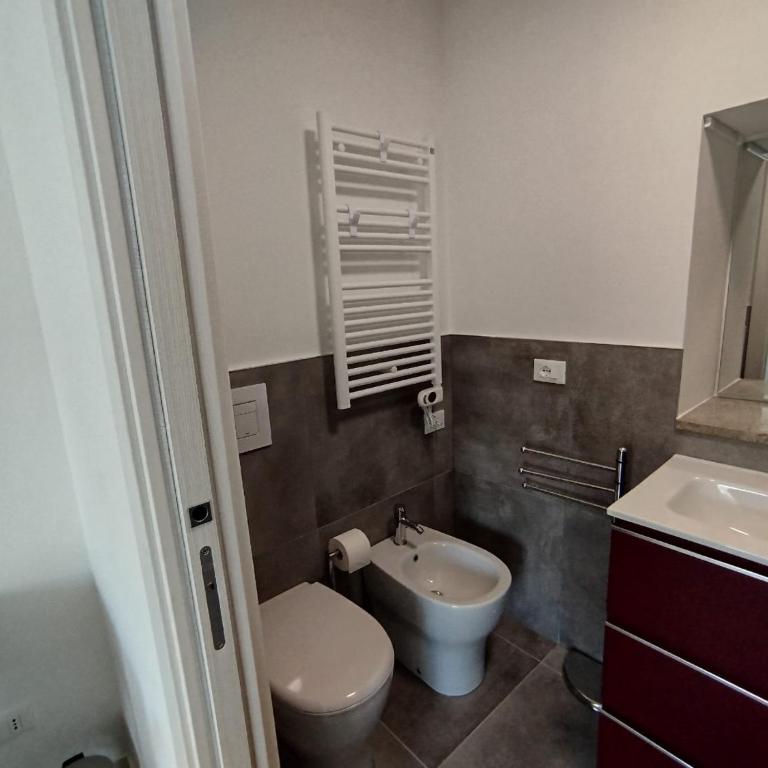 Affittacamere il Ciliegio - Camera Matrimoniale/Doppia con Letti Singoli con Bagno Privato - 3
