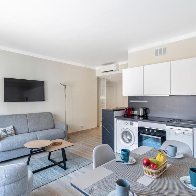 Le 45 Clémenceau - Superbe logement proche plages et Palais - Appartement 1 Chambre - 13
