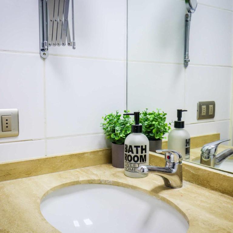 HOM I Estudio en Alameda Metro UniversidadCatolica - Apartment - 50