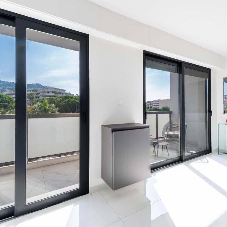 Central 1-Br with Balcony Rue dAntibes Cannes - Apartment - 14