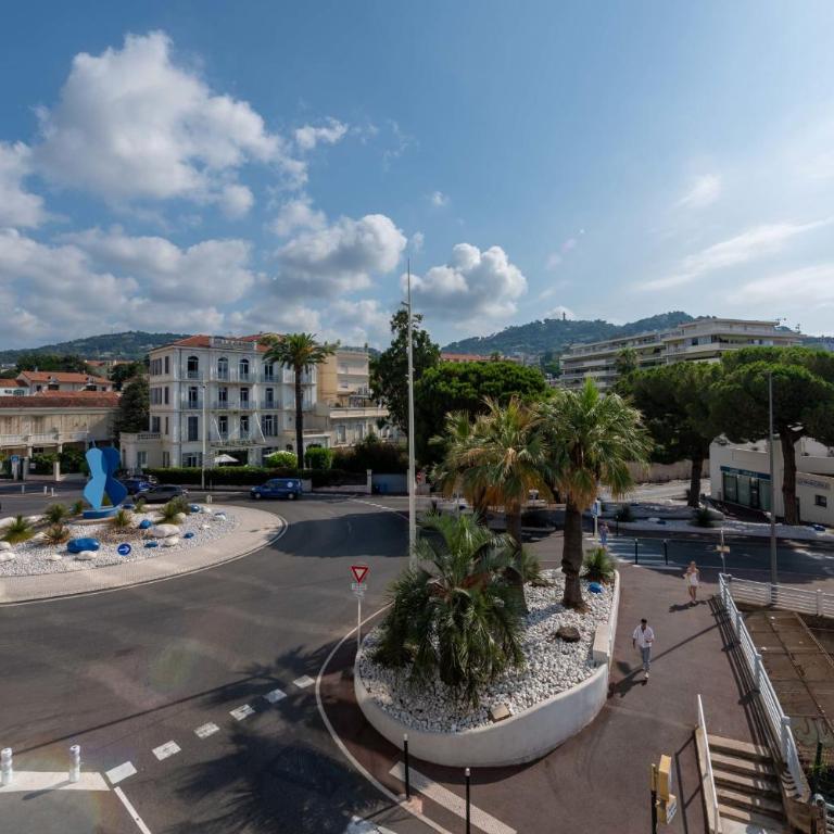 Central 1-Br with Balcony Rue dAntibes Cannes - Apartment - 15