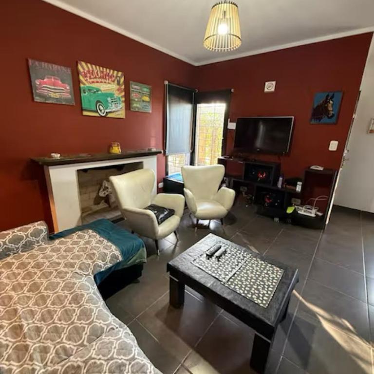 Quinta con pileta y cancha de FB - Casa con 1 dormitorio - 6