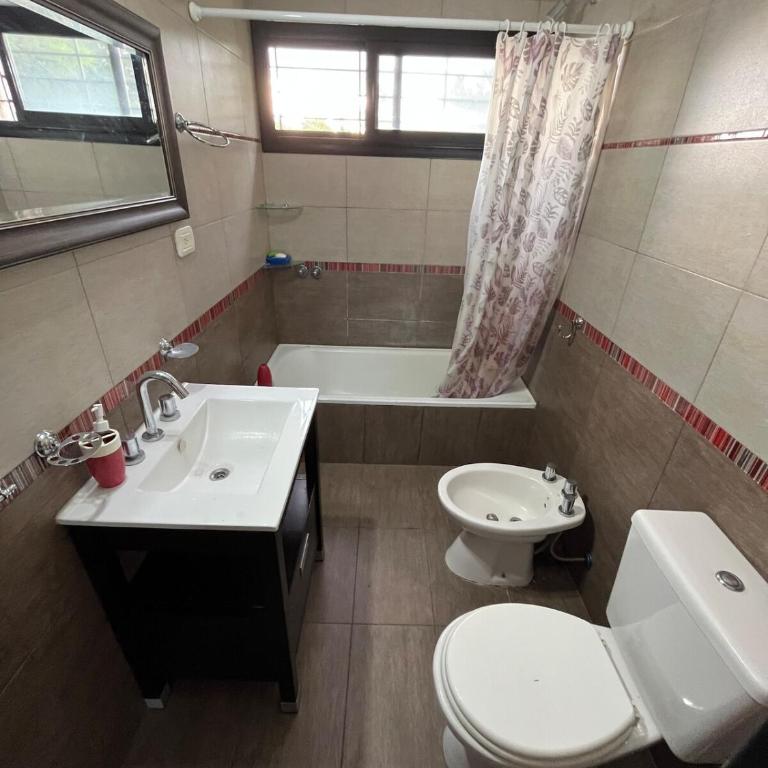 Quinta con pileta y cancha de FB - Casa con 1 dormitorio - 19