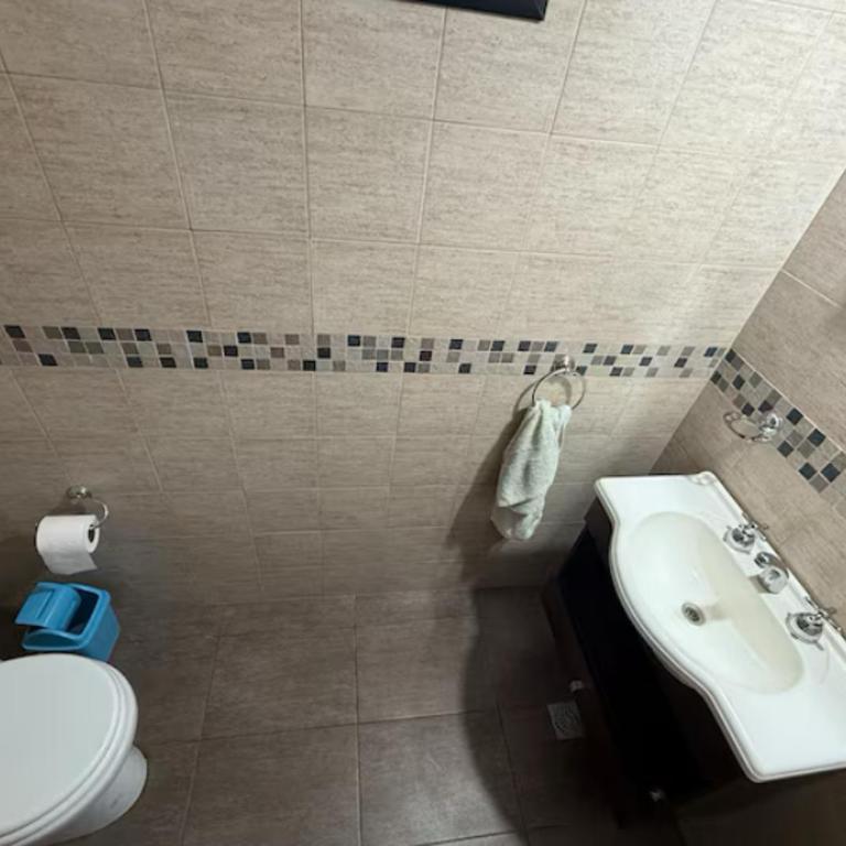 Quinta con pileta y cancha de FB - Casa con 1 dormitorio - 22