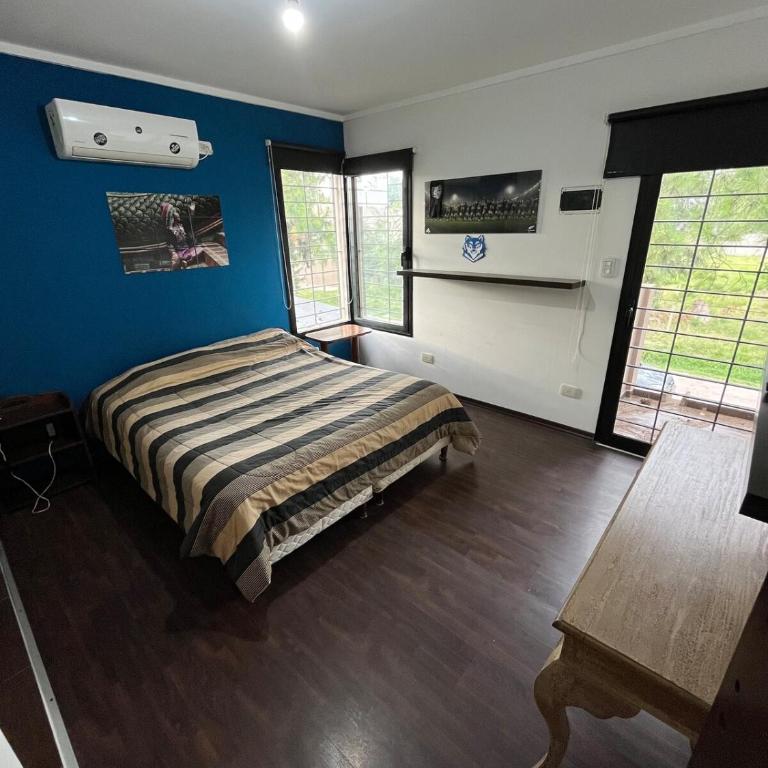 Quinta con pileta y cancha de FB - Casa con 1 dormitorio - 17