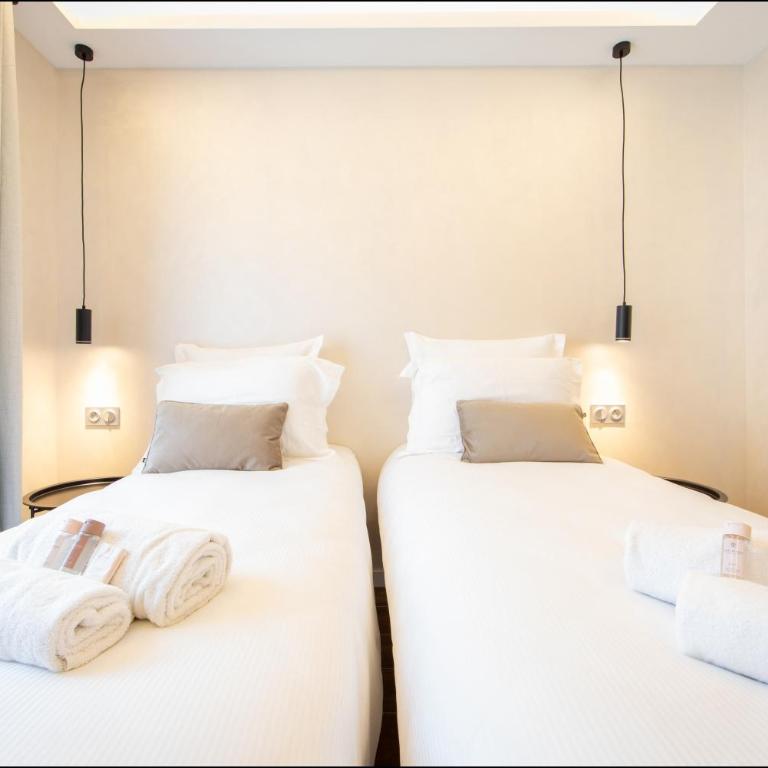 Hôtel Particulier Marceau - Central Cannes - New - Walk to La Croisette - DELTA - Four-Bedroom Suite with balcony - 25