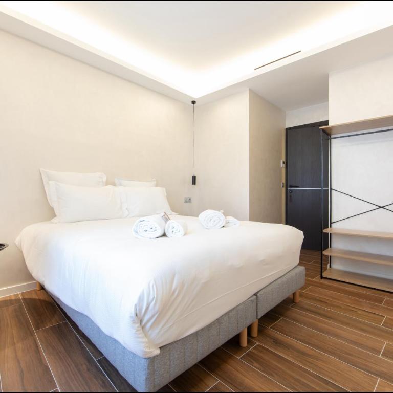 Hôtel Particulier Marceau - Central Cannes - New - Walk to La Croisette - DELTA - Four-Bedroom Suite with balcony - 14