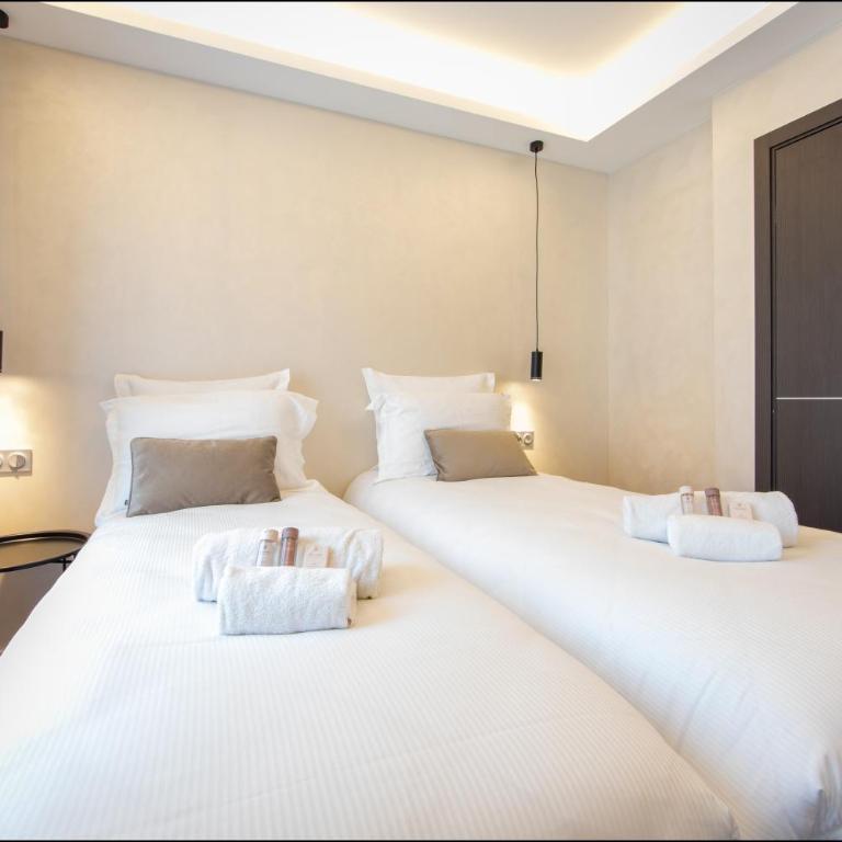 Hôtel Particulier Marceau - Central Cannes - New - Walk to La Croisette - DELTA - Four-Bedroom Suite with balcony - 21