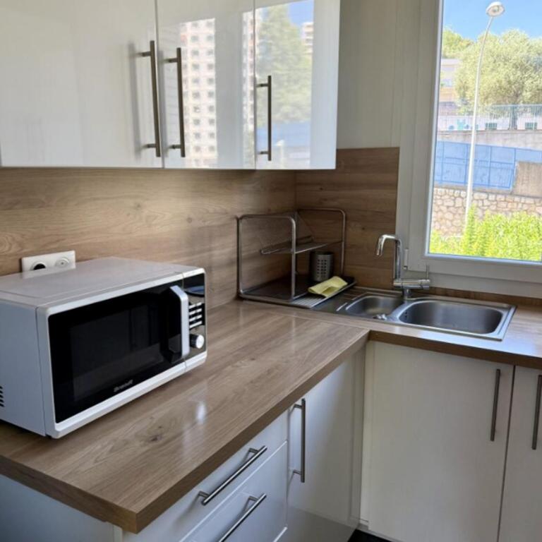 Peaceful Nice Apartment Garden View, 20 min from beach - Apartamento de 3 dormitorios - 12