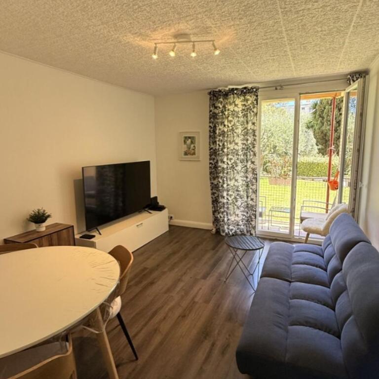 Peaceful Nice Apartment Garden View, 20 min from beach - Apartamento de 3 dormitorios - 1