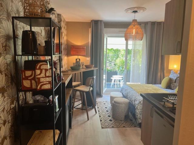 Petit Cocon des Rives Proche Stanislas-terrasse & parking gratuit - Apartment mit 1 Schlafzimmer - 50