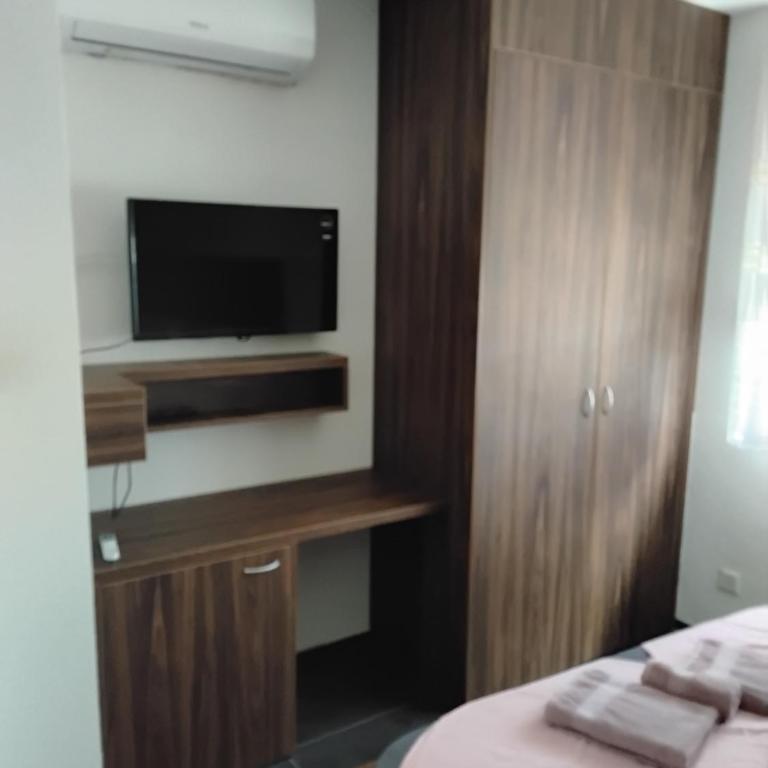 Apartmani Sutomore Tri Palme - Trokrevetna Soba sa Balkonom - 16