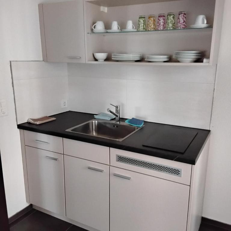 Apartmani Sutomore Tri Palme - Trokrevetna Soba sa Balkonom - 15