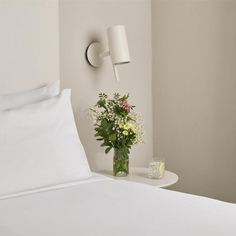 NH Madrid Atocha - Standard Double or Twin Room - 2