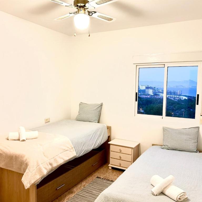 Casa Bellevue - Two-Bedroom Apartment with Balcony and Terrace - 10